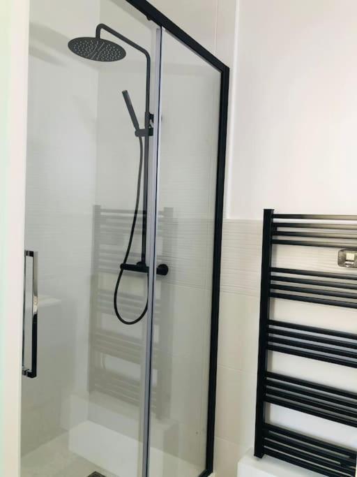 Appartement Standing Hotel Particulier มงต์เปอลิเยร์ ภายนอก รูปภาพ