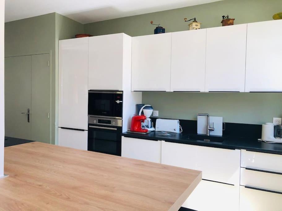 Appartement Standing Hotel Particulier มงต์เปอลิเยร์ ภายนอก รูปภาพ