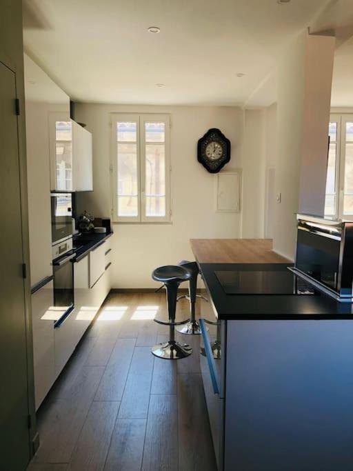 Appartement Standing Hotel Particulier มงต์เปอลิเยร์ ภายนอก รูปภาพ